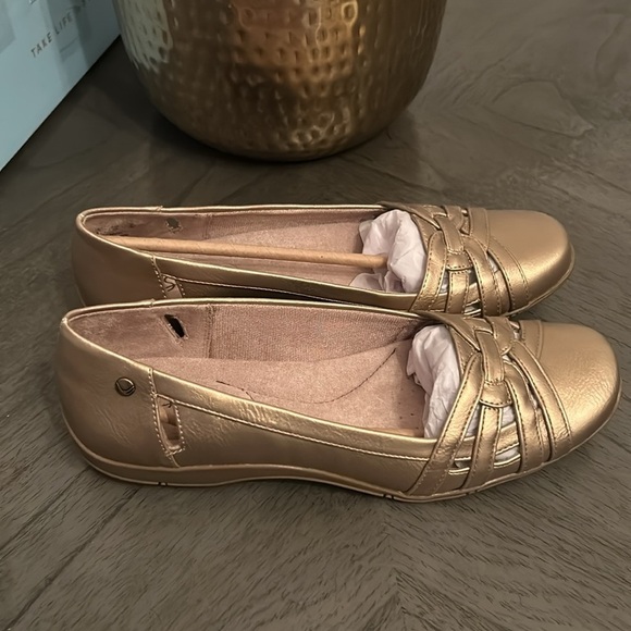 LIFESTRIDE WOMENS DIVERSE FLAT TAUPE (NARROW) - Picture 7 of 8